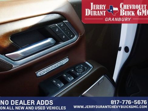 Used 2024 GMC Sierra 1500 Denali w/ Technology Package AWD/4WD image 17