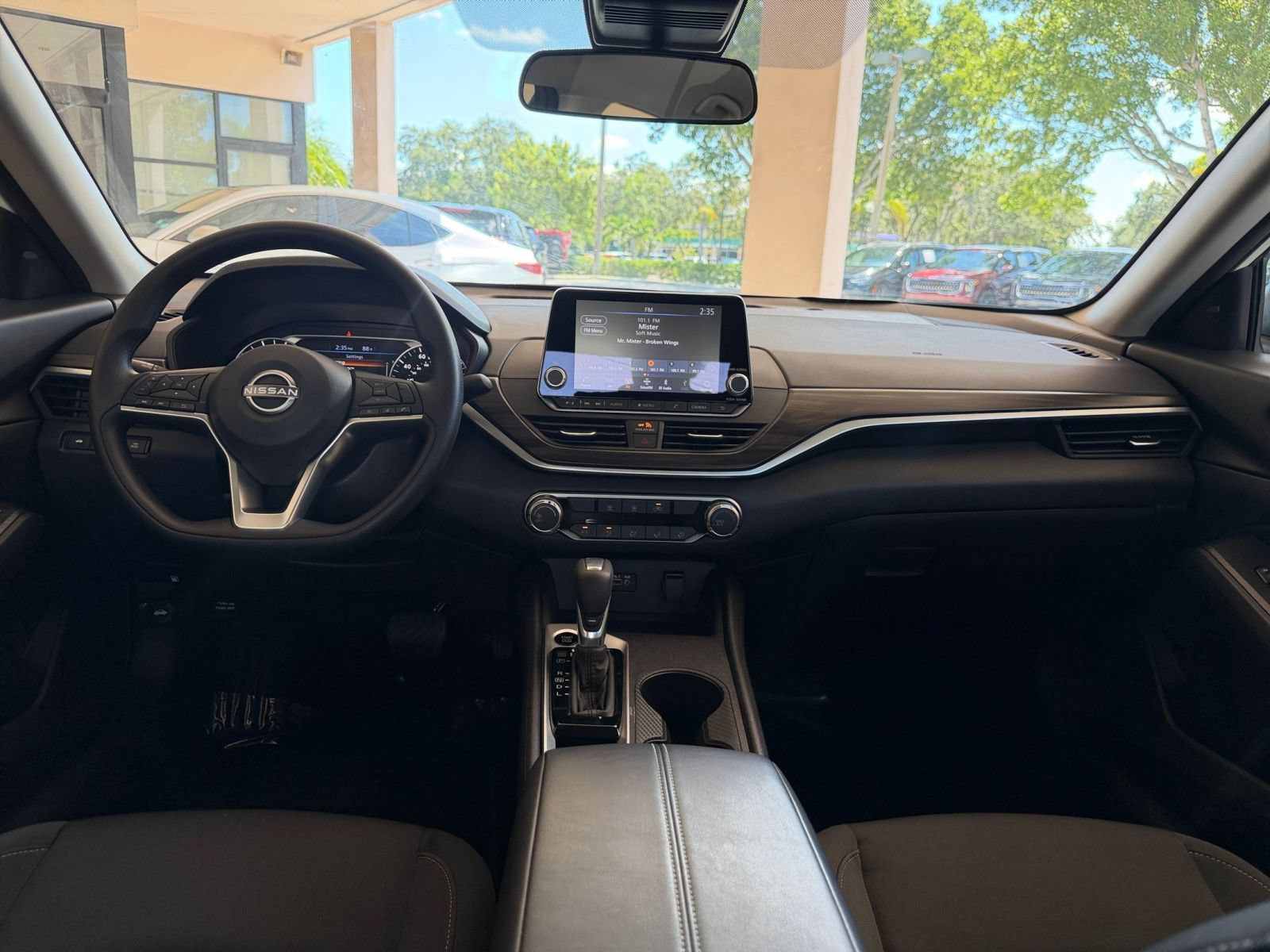 Used 2026 Nissan Altima 2.5 SV FWD image 27