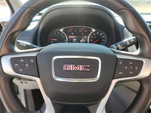 Used 2022 GMC Terrain SLE image 23