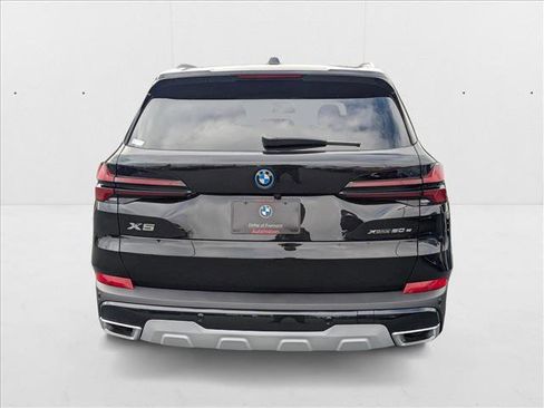 New 2026 BMW X5 xDrive50e w/ Parking Assistance Package image 7