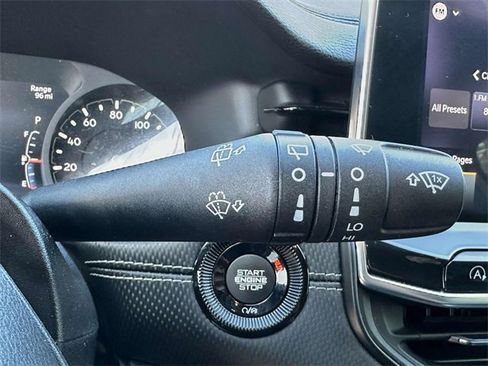 Used 2022 Jeep Compass Altitude w/ Sun and Sound Group image 39