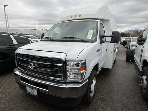 New 2026 Ford E-350 and Econoline 350 Super Duty w/ Power Equipment Group image 3