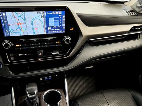 Used 2022 Toyota Highlander Limited image 31