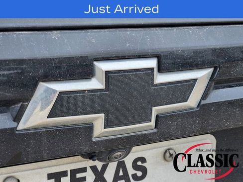 Used 2025 Chevrolet Traverse LT w/ Midnight/Sport Edition FWD image 13