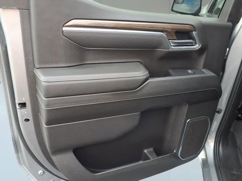 Used 2025 Chevrolet Silverado 1500 LT image 23