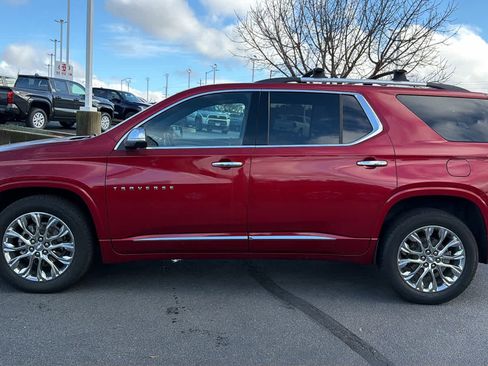 Used 2023 Chevrolet Traverse Premier image 8