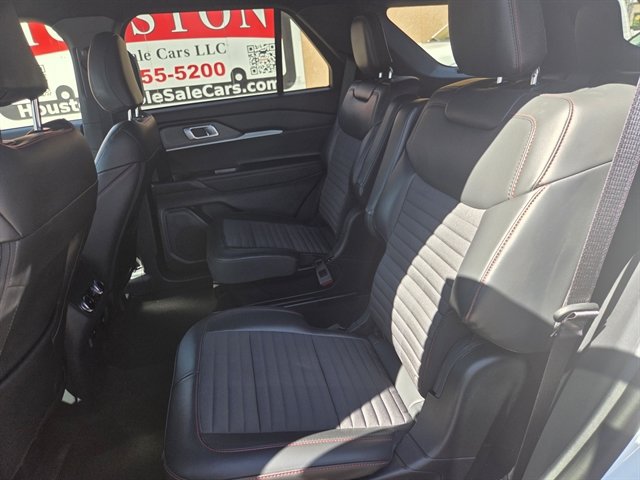 Used 2026 Ford Explorer ST-Line w/ ST-Line Street Pack RWD image 9