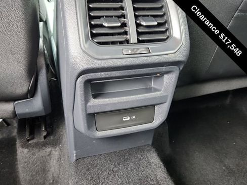 Used 2024 Volkswagen Taos SE image 22