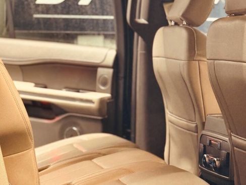 Used 2018 Ford Expedition XLT w/ Equipment Group 202A image 18