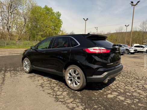 Used 2024 Ford Edge Titanium AWD/4WD image 3