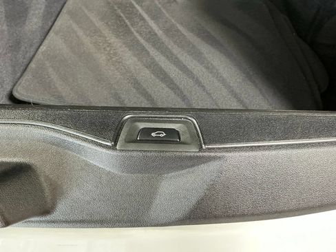 Used 2024 BMW X5 xDrive40i w/ Premium Package AWD/4WD image 31