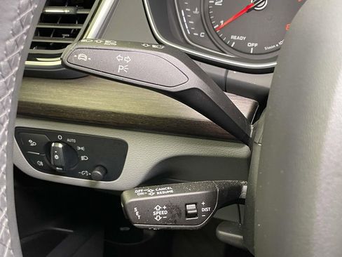 Certified 2024 Audi Q5 2.0T Premium w/ Convenience Package image 39