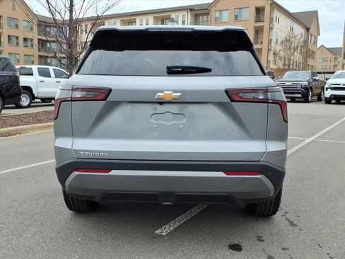 New 2026 Chevrolet Equinox LT w/ Safety and Technology Package FWD image 27