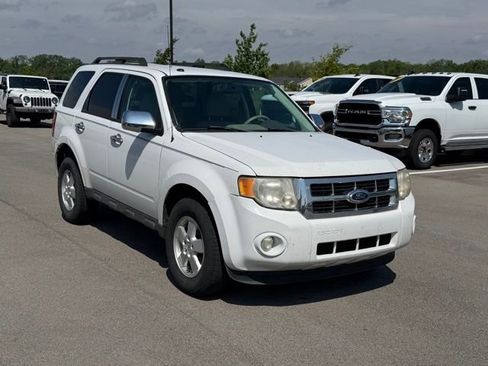 Used 2011 Ford Escape XLT FWD image 3