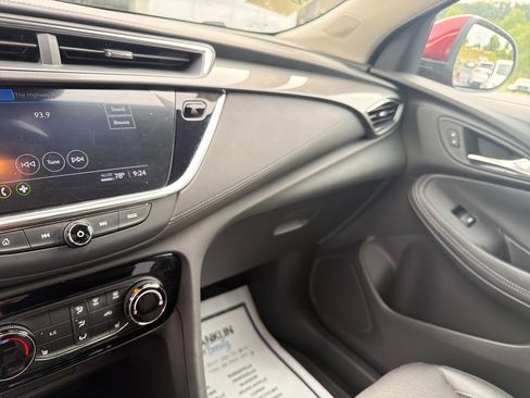 Used 2023 Buick Encore GX Preferred w/ Cold Weather Comfort Package AWD/4WD image 17
