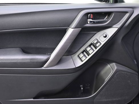 Used 2015 Subaru Forester 2.5i Limited AWD/4WD image 22