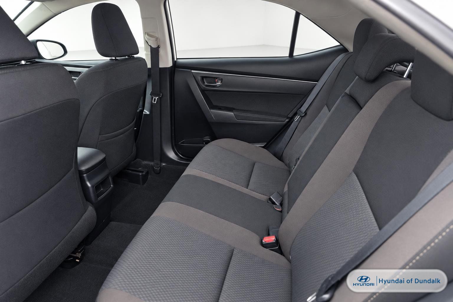 Used 2018 Toyota Corolla LE FWD image 8