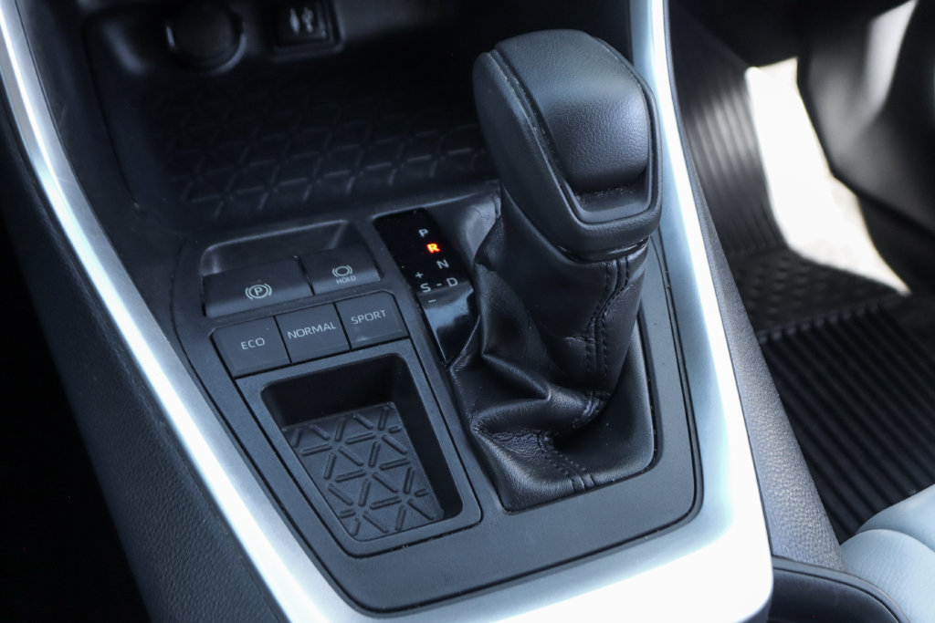 Used 2019 Toyota RAV4 XLE FWD image 32