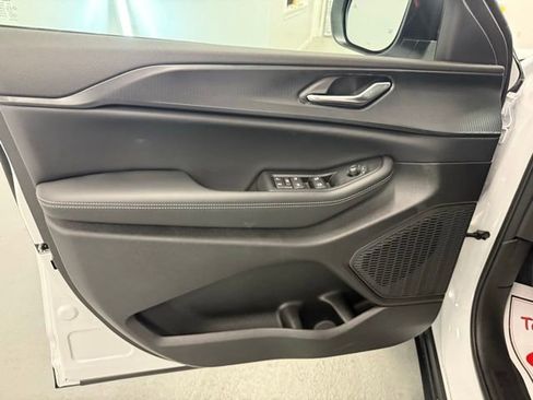 New 2026 Jeep Grand Cherokee Laredo image 14