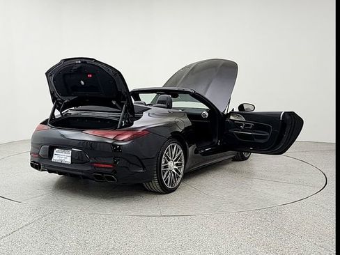 Used 2022 Mercedes-Benz SL 63 AMG 4MATIC image 11