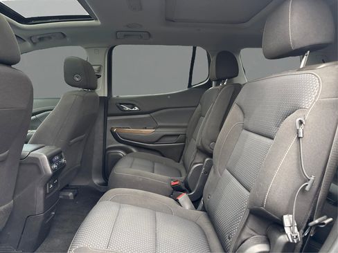 Used 2020 GMC Acadia SLE w/ Driver Convenience Package image 9