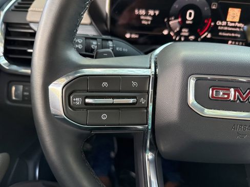 Used 2026 GMC Acadia Elevation w/ Elevation Premium Package FWD image 40