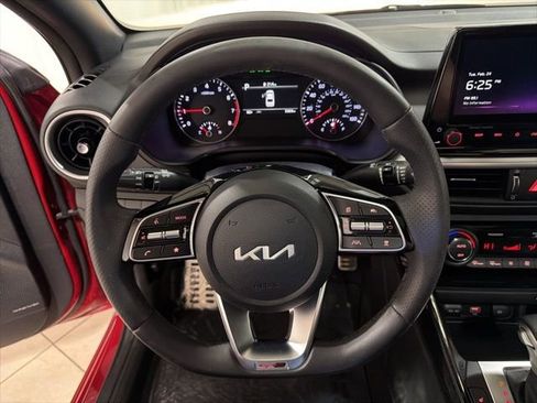 Used 2024 Kia Forte GT-Line w/ GT-Line Premium Package image 12