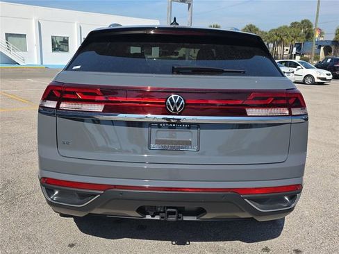 New 2026 Volkswagen Atlas Cross Sport SE image 4