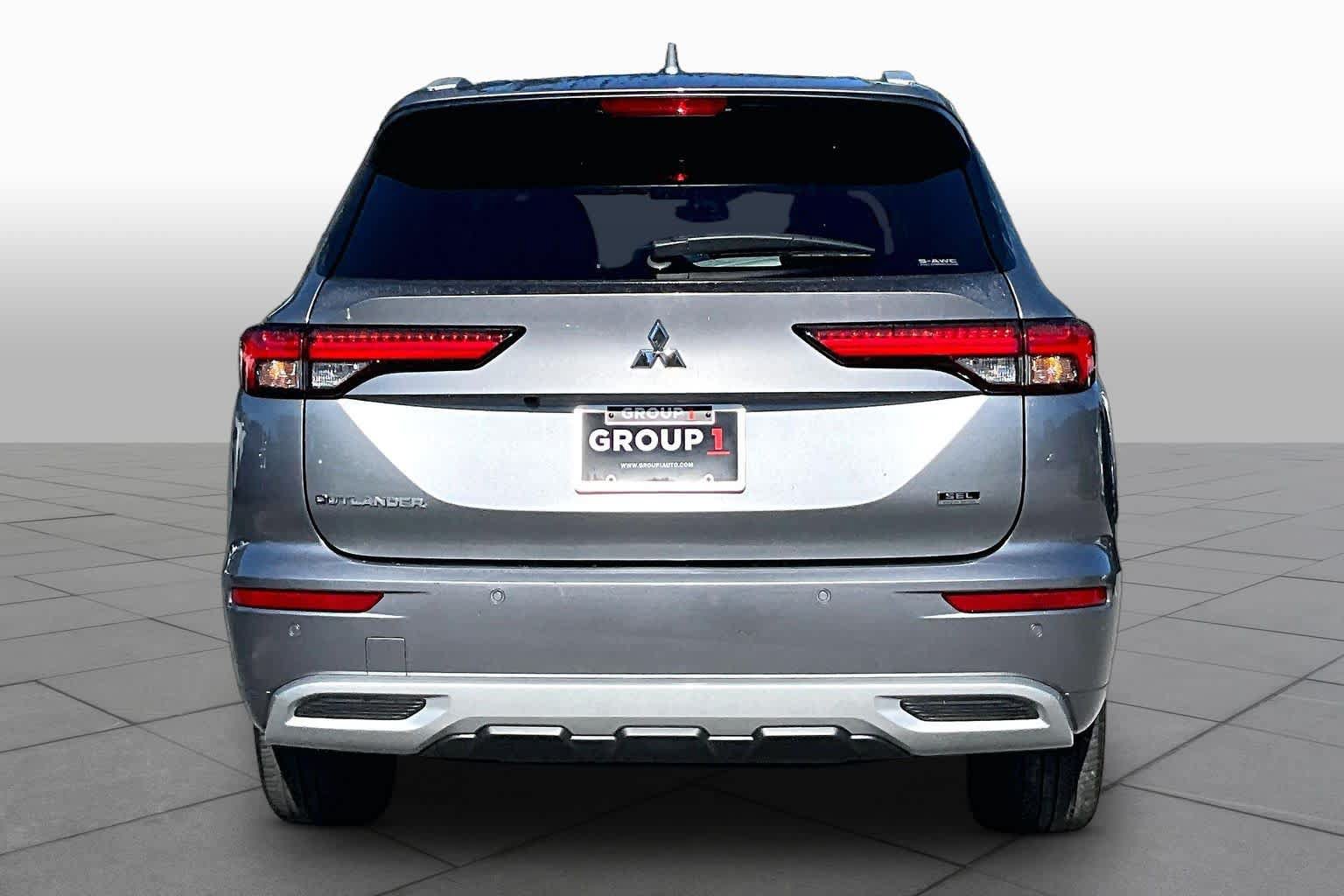 Used 2022 Mitsubishi Outlander SEL AWD/4WD image 5