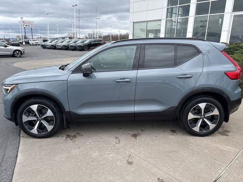 Certified 2023 Volvo XC40 B5 Plus w/ Protection Package Premier image 9