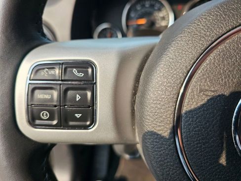 Used 2016 Jeep Compass High Altitude image 24