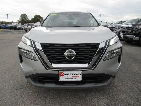 Used 2021 Nissan Rogue SV w/ Premium Package image 5