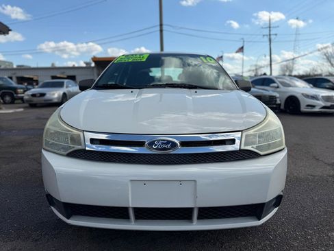 Used 2011 Ford Focus SE FWD image 2