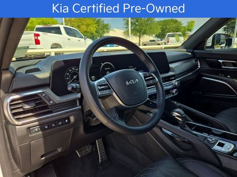 Used 2023 Kia Telluride SX Prestige X-Line AWD/4WD image 2