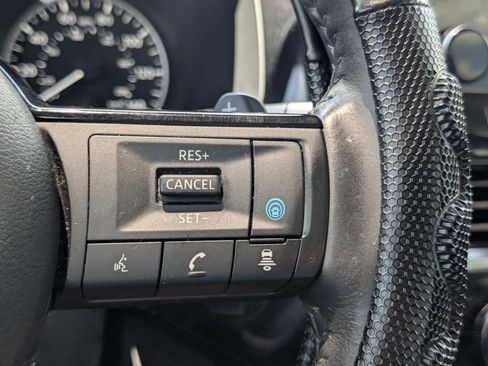 Used 2024 Nissan Pathfinder SL w/ SL Premium Package FWD image 28