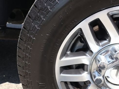 Used 2019 Ford F250 XL w/ Power Equipment Group AWD/4WD image 46