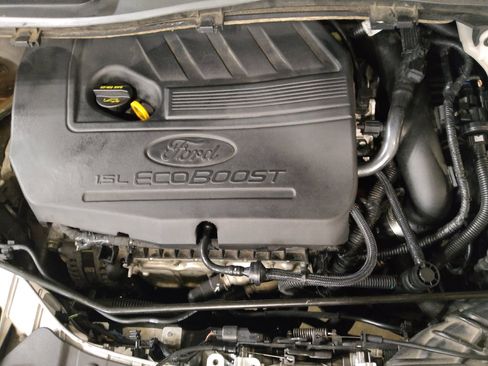 Used 2018 Ford Escape SE image 30