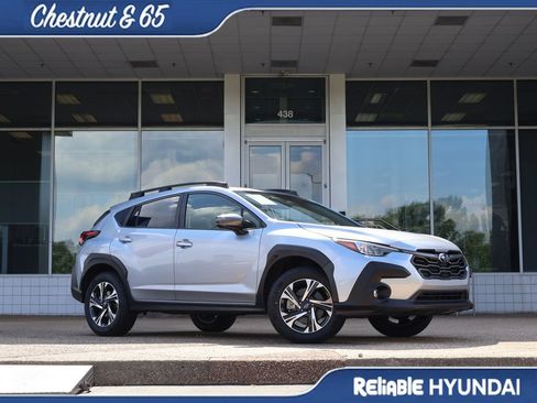 Used 2024 Subaru Crosstrek 2.0i Premium AWD/4WD image 2