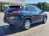 Used 2017 Jeep Cherokee Latitude image 5
