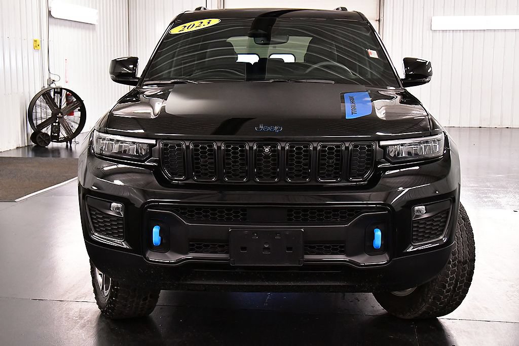 Used 2023 Jeep Grand Cherokee Trailhawk AWD/4WD image 2