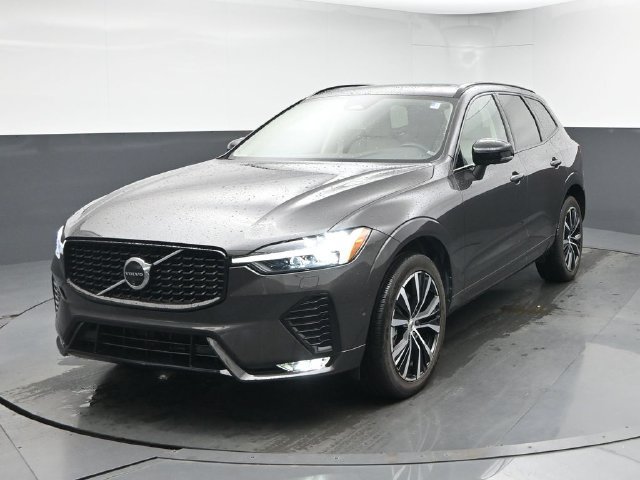 Used 2024 Volvo XC60 B5 Plus w/ Protection Package Premier AWD/4WD image 3