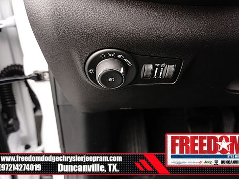 New 2026 Jeep Compass Latitude image 27