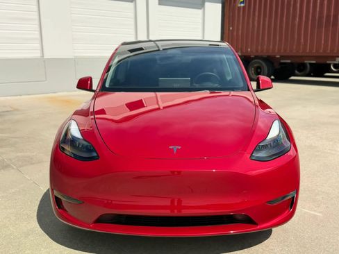 Used 2023 Tesla Model Y Long Range AWD/4WD image 3