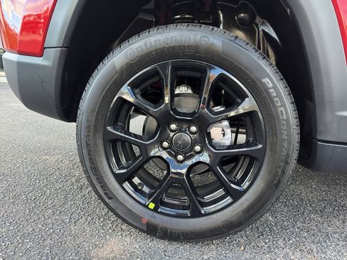 New 2026 Jeep Compass Latitude image 10