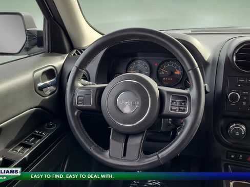 Used 2016 Jeep Patriot Latitude image 12