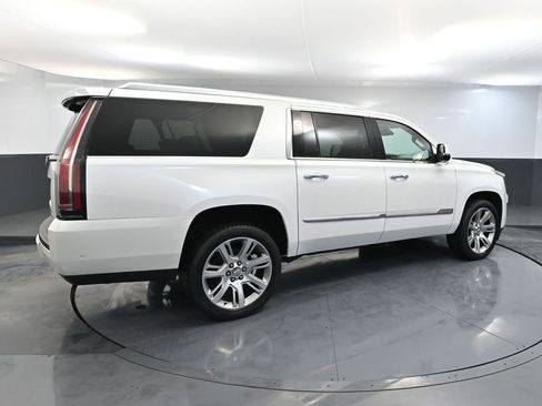 Used 2020 Cadillac Escalade ESV Premium Luxury image 6