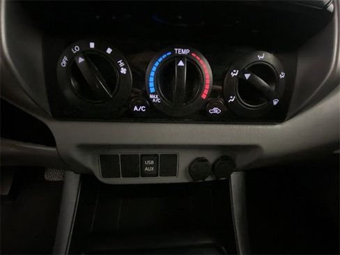 Used 2015 Toyota Tacoma PreRunner image 18