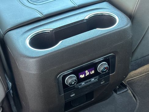 Used 2024 Chevrolet Suburban LT image 42