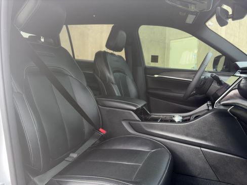 Used 2023 Jeep Grand Cherokee L Overland AWD/4WD image 31
