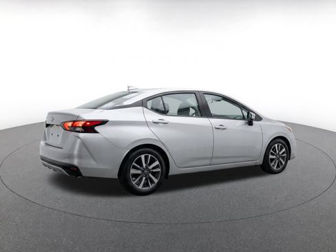 Used 2025 Nissan Versa SV FWD image 11